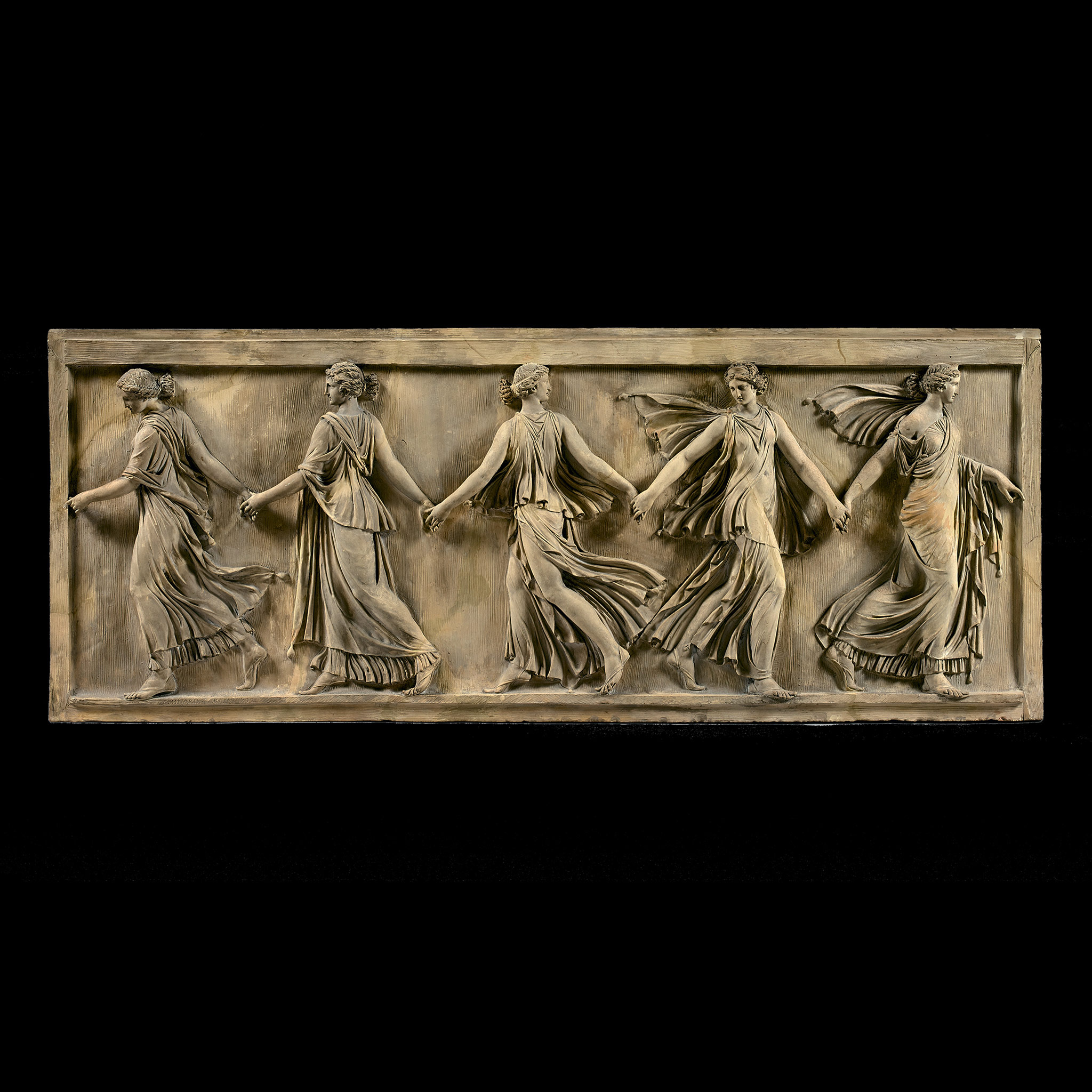 Joseph CHINARD (1756 - 1813) , Relief dit les Danseuses Borghèse, 1792, Terre cuite. D : 39,7 x 96,7 x 2 cm. Coll Privée.